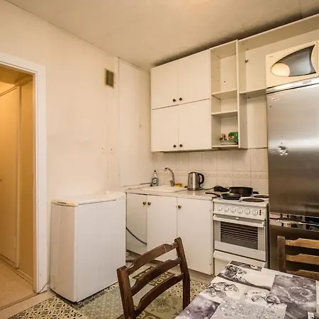 Song Festival 5-10 Minutes From Airport, Bus Station, Festival Area * 塔林