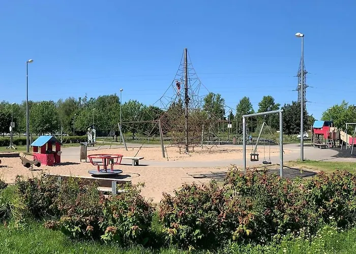 Song Festival 5-10 Minutes From Airport, Bus Station, Festival Area * Ταλίν