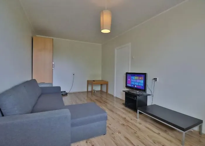 Song Festival 5-10 Minutes From Airport, Bus Station, Festival Area Ταλίν