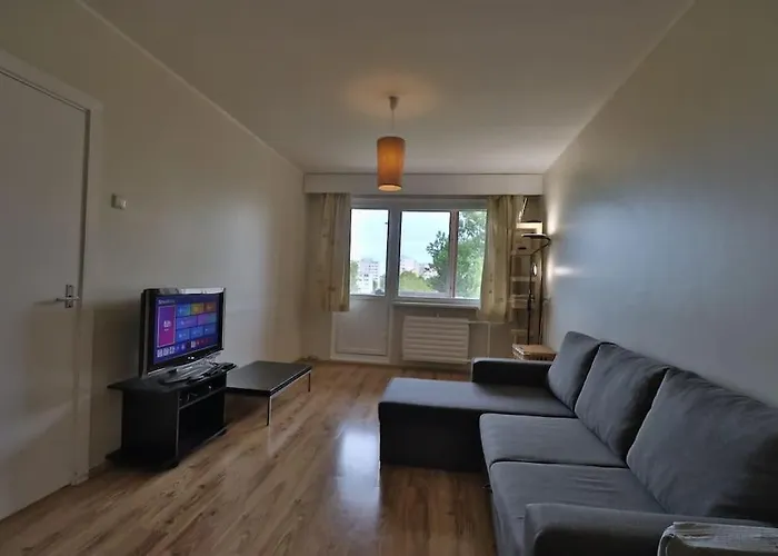 Song Festival 5-10 Minutes From Airport, Bus Station, Festival Area Ταλίν